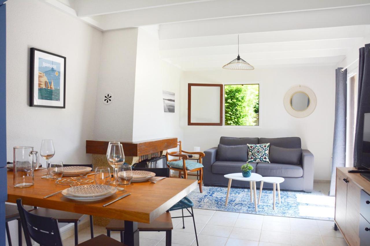 Cottage With Large Garden 15 Minutes Walk From The Beach 滨海维莱 外观 照片